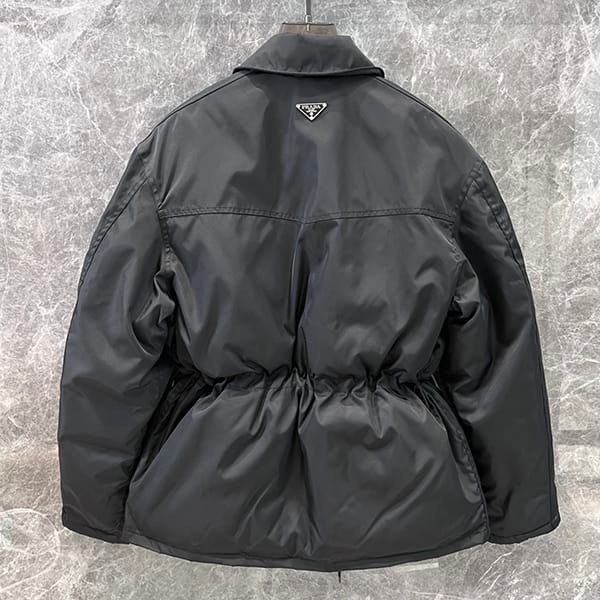 秋冬大セール【プラダ 並行輸入品】Re-Nylonダウンジャケット pul01183